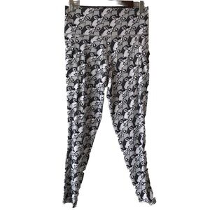 Buc-ee's Legging Pants Grayscale Beaver Logo 3/4 Length Pockets Gym Yoga Women M